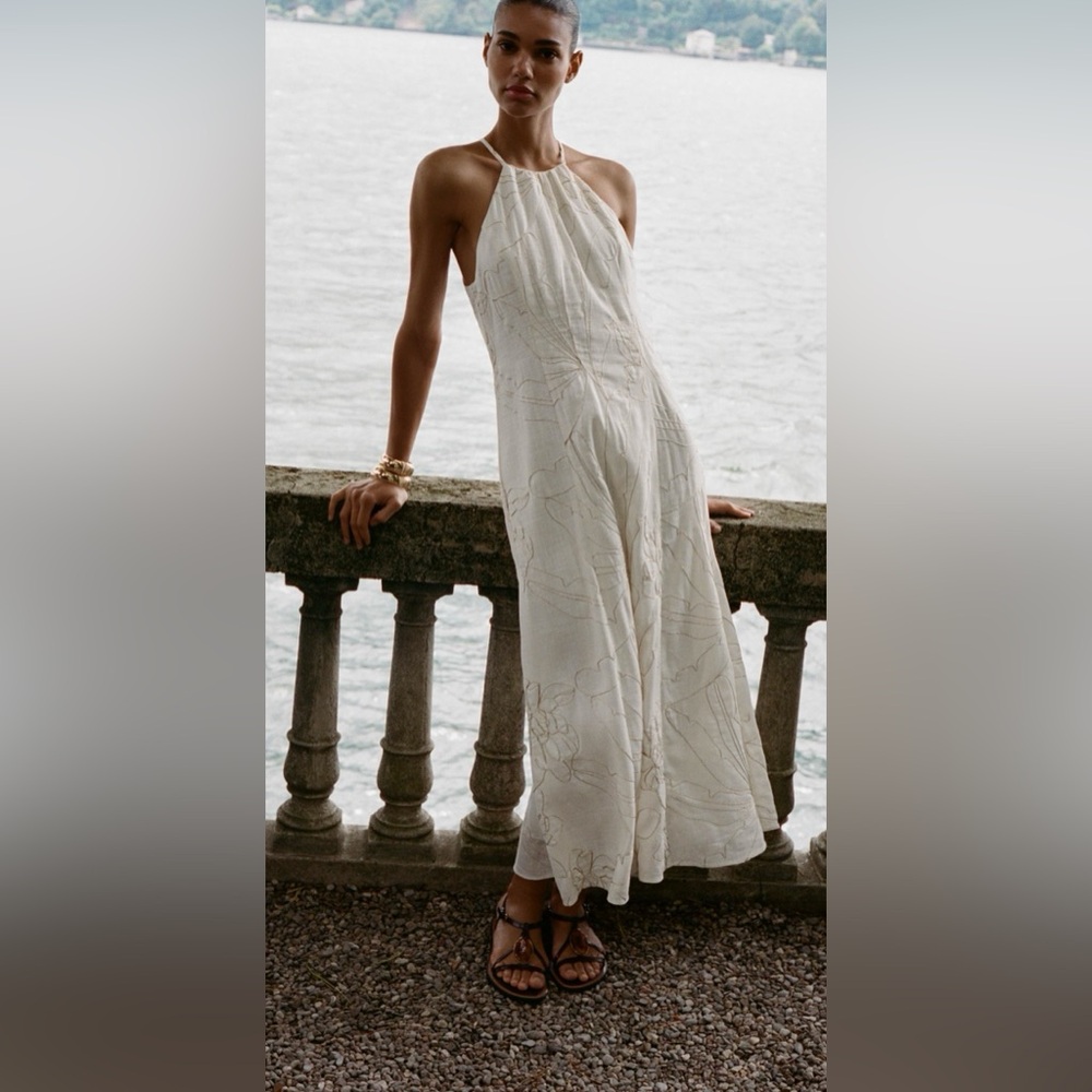 Zara Elegant Backless White Dress - Picture 2 of 6